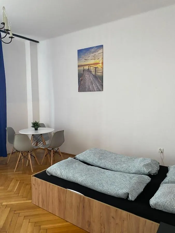 Vintage Rooms In Old Town Kraków Lägenhet